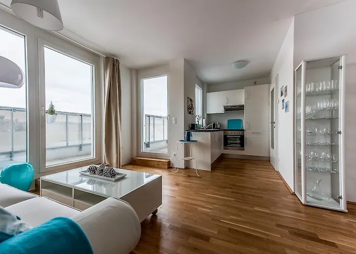 Beautiful Home - Skyline Apartment